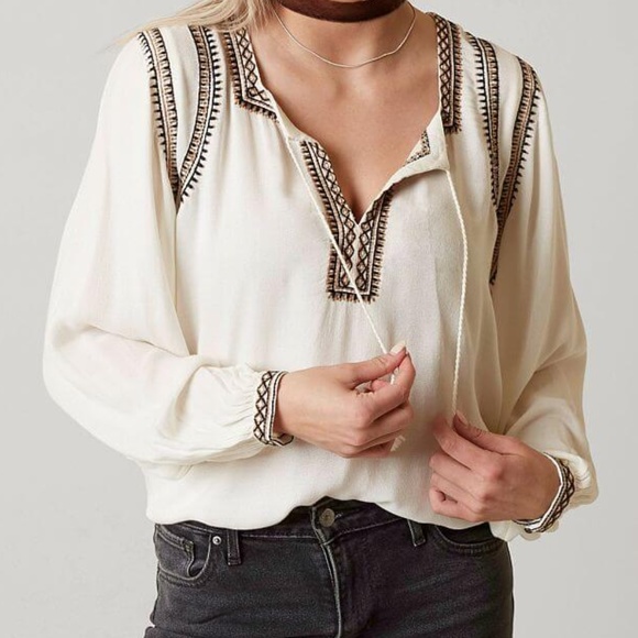Lucky Brand Embroidered Peasant top - Large - Picture 5 of 5